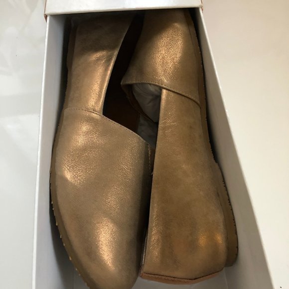 TKEES Senny Slip-On Flats, Sandbeam/Gold, 7.5 - Picture 2 of 7